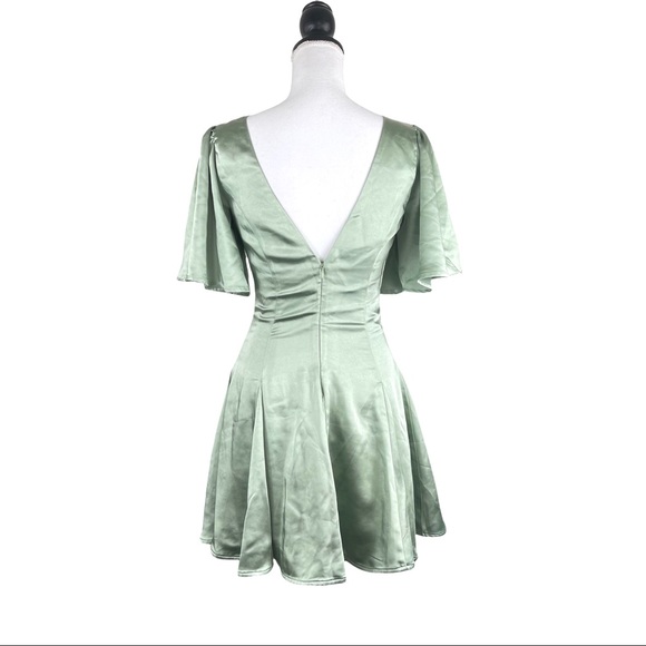 Lovers and Friends Brynlee Dress - Picture 5 of 12